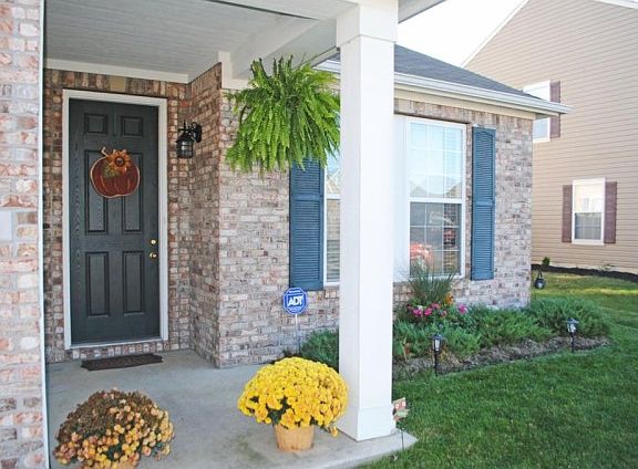 3rd image of 8177 Melbourne Ln