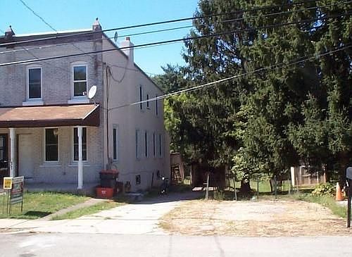 2nd image of 37 S Montgomery Ave