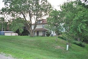 5th image of 3230 Urbana Ave