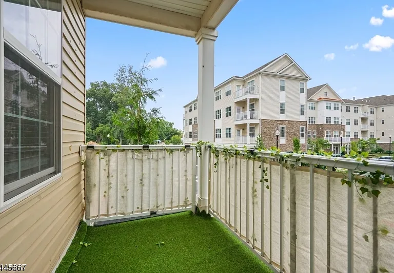723 Lorhan Dr — Photo 13