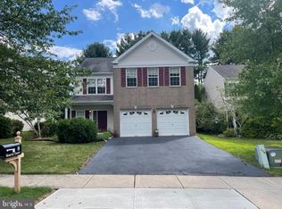 8 Quarry Ct, East Windsor, NJ 08520