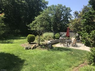 111 Hunters Ln, Sparta, NJ 07871