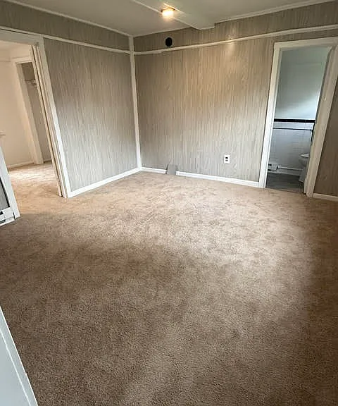 127 Saude Ave #5 — Photo 3