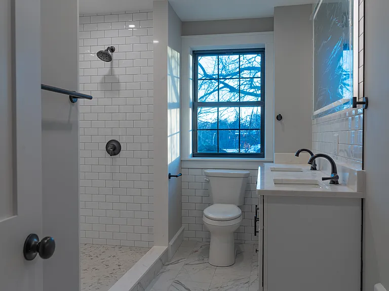 85 Cannon St #2 — Photo 4