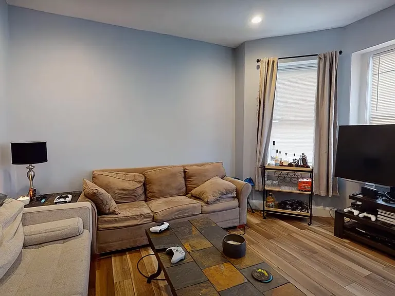 22 Chester St #1 — Photo 3