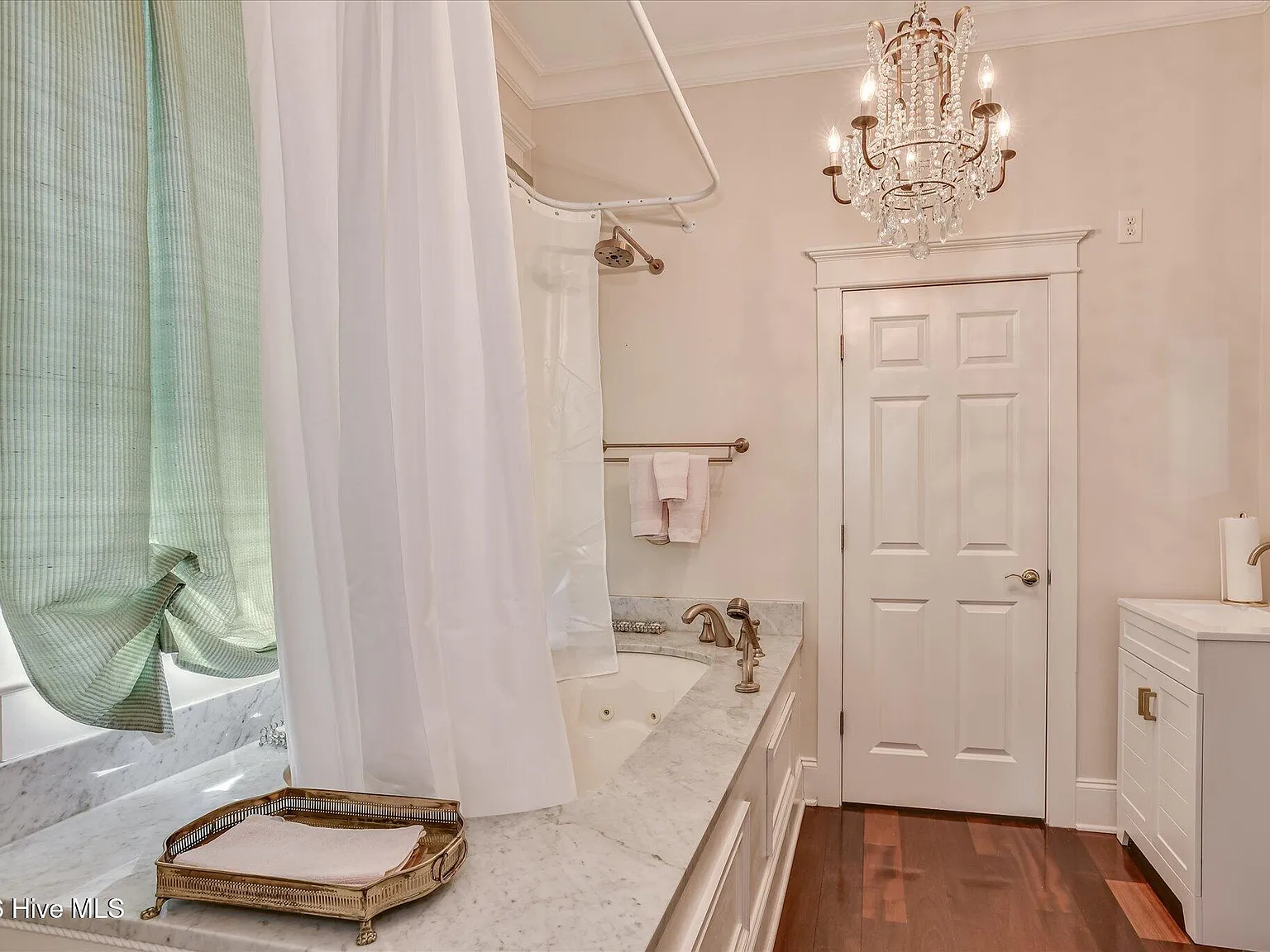 1 bed, 1.0 bath, 1000 sqft, $1,000 — Photo 4
