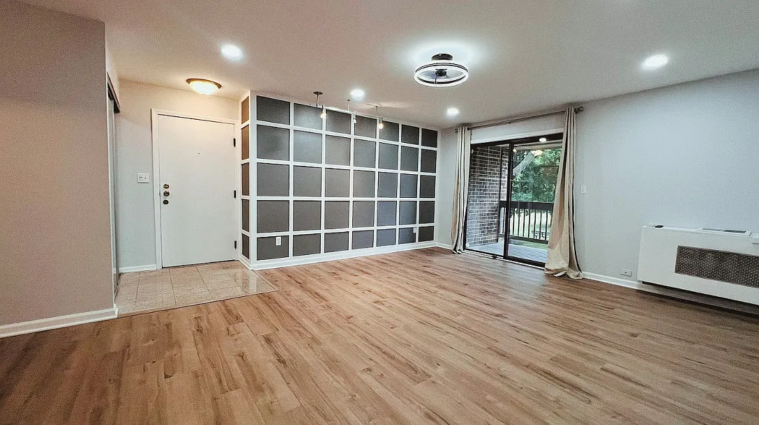 2 bed, 1030 sqft, $1,695 — Photo 4