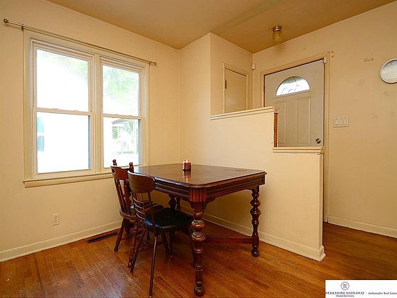 4th image of 1009 Hopkins Dr