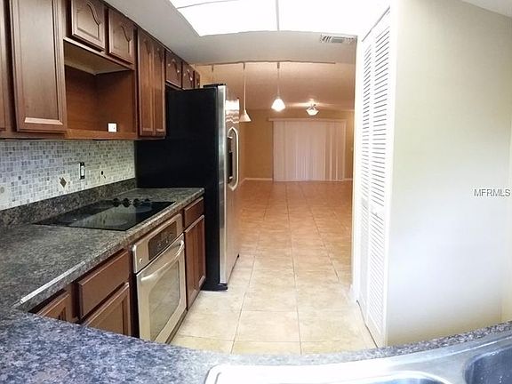 3rd image of 101 Lake Ave NE APT 116