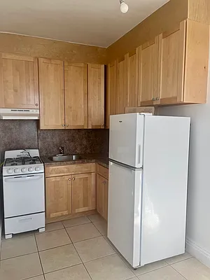 Rented by Queens Apartments Realty LLC | media 2