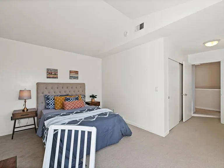 1545 Camden Village Cir — Photo 29
