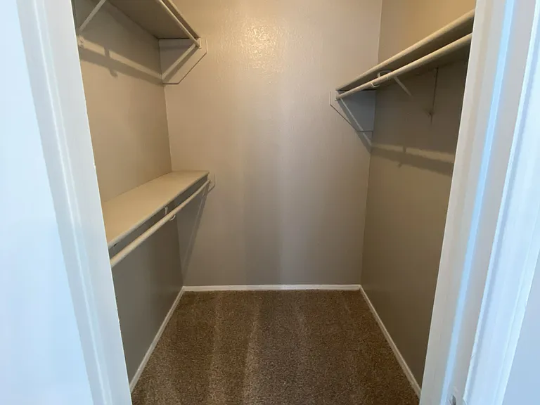 Walnut Creek Apartments — Photo 116