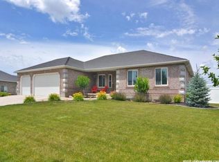 1268 W 2500 S, Syracuse, UT 84075