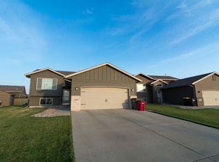 4409 S Klein Ave, Sioux Falls, SD 57106