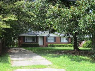1062 Pine St, Hanahan, SC 29410