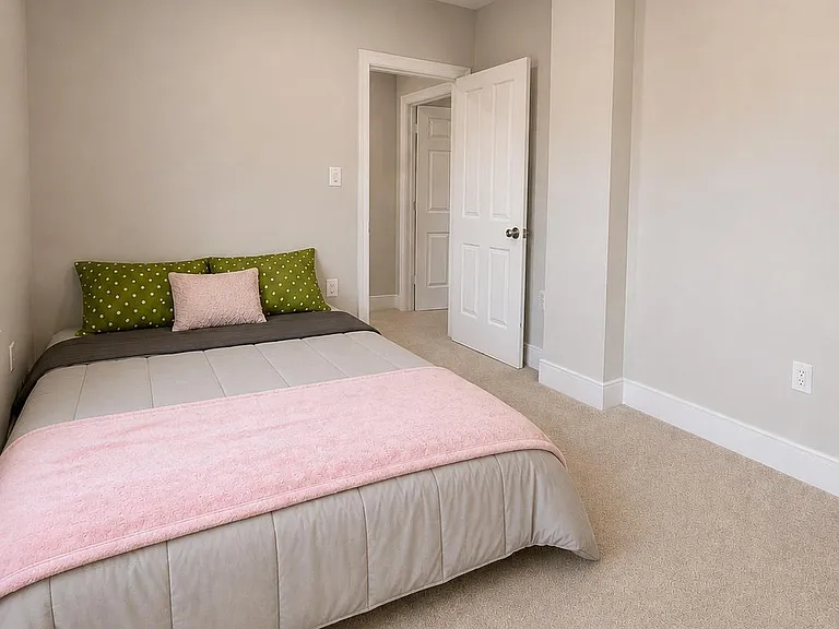 909 Corbett St — Photo 29