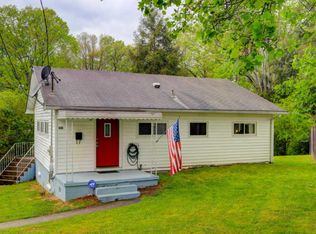 618 W Outer Dr, Oak Ridge, TN 37830