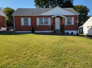 9825 Huntingdon Ln, Saint Louis, MO 63123