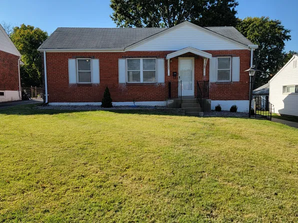 9825 Huntingdon Ln, Saint Louis, MO 63123