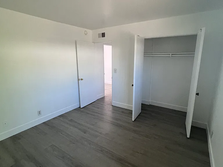 1829 Aileron Ave — Photo 28