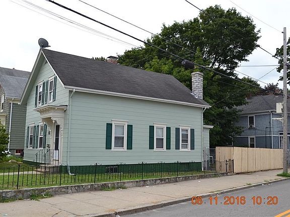 2nd image of 104 Illinois St