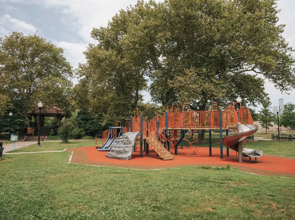 250 Van Horne Street image 37 of 48