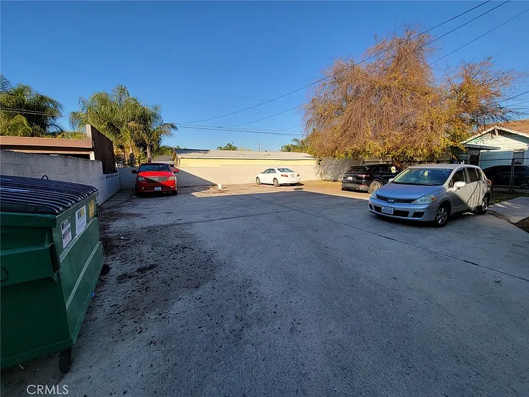 757 S Towne Ave — Photo 13