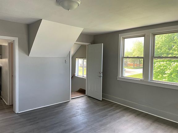 4th image of 1395 S Kensington Ave #2