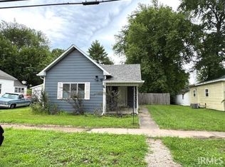 734 S 6th St, Clinton, IN 47842