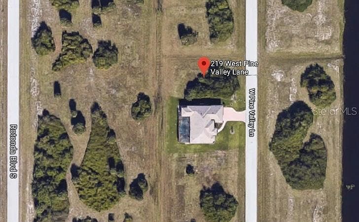 2nd image of 219 W Pine Valley Ln