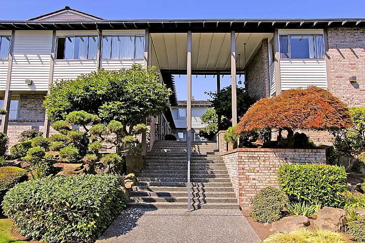 2231 Rucker Ave — Photo 1
