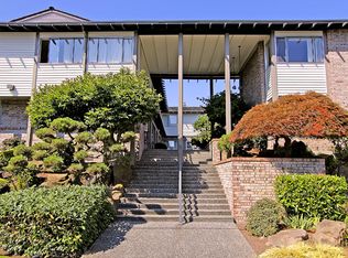 The Olympian, Everett, WA 98201