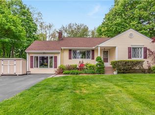 3055 Quinlan St, Yorktown Heights, NY 10598