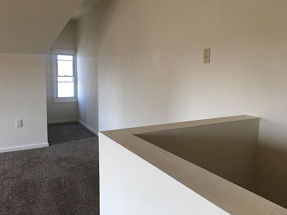 3rd image of 510-512 Salem Ave #510B