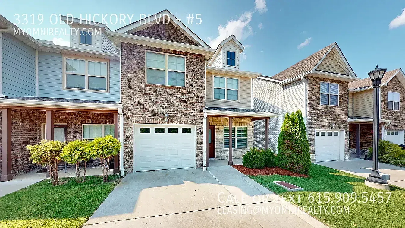 3 bed, 2.5 bath, 1642 sqft, $1,995 — Photo 2
