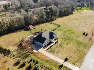 9300 Poinchester Dr, Mint Hill, NC 28227