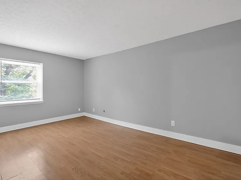 726 Zorn Ave #5 — Photo 8