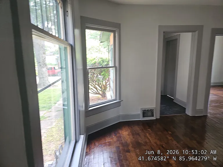 1315 Kinzy St #A — Photo 8