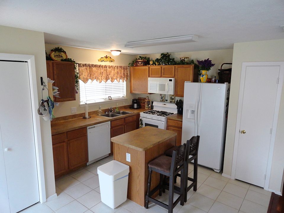 1st image of 6213 Settlers Square Ln