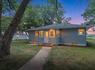 1095 Belview Rd, South Haven, MN 55382