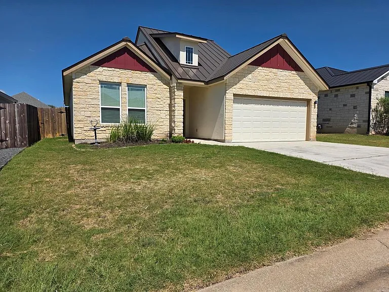 227 Dudley Way — Photo 1