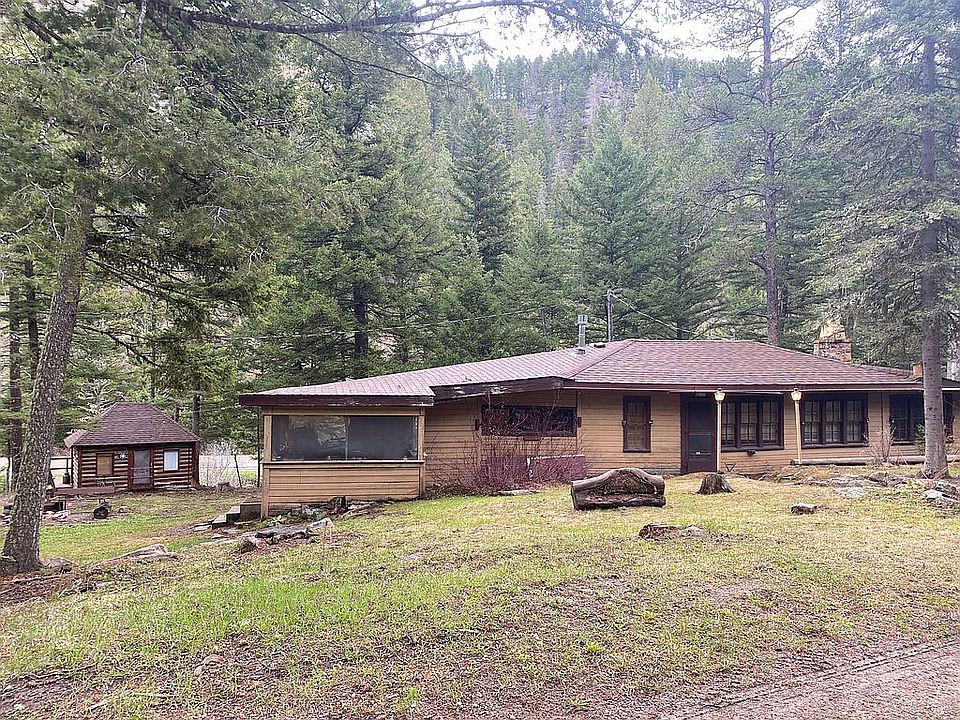 Main and small cabin
