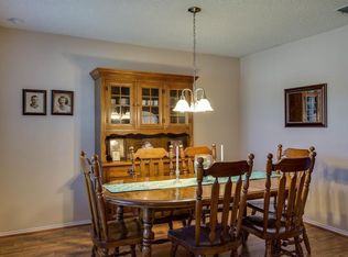 8320 Seven Oaks Ln, Denton, TX 76210