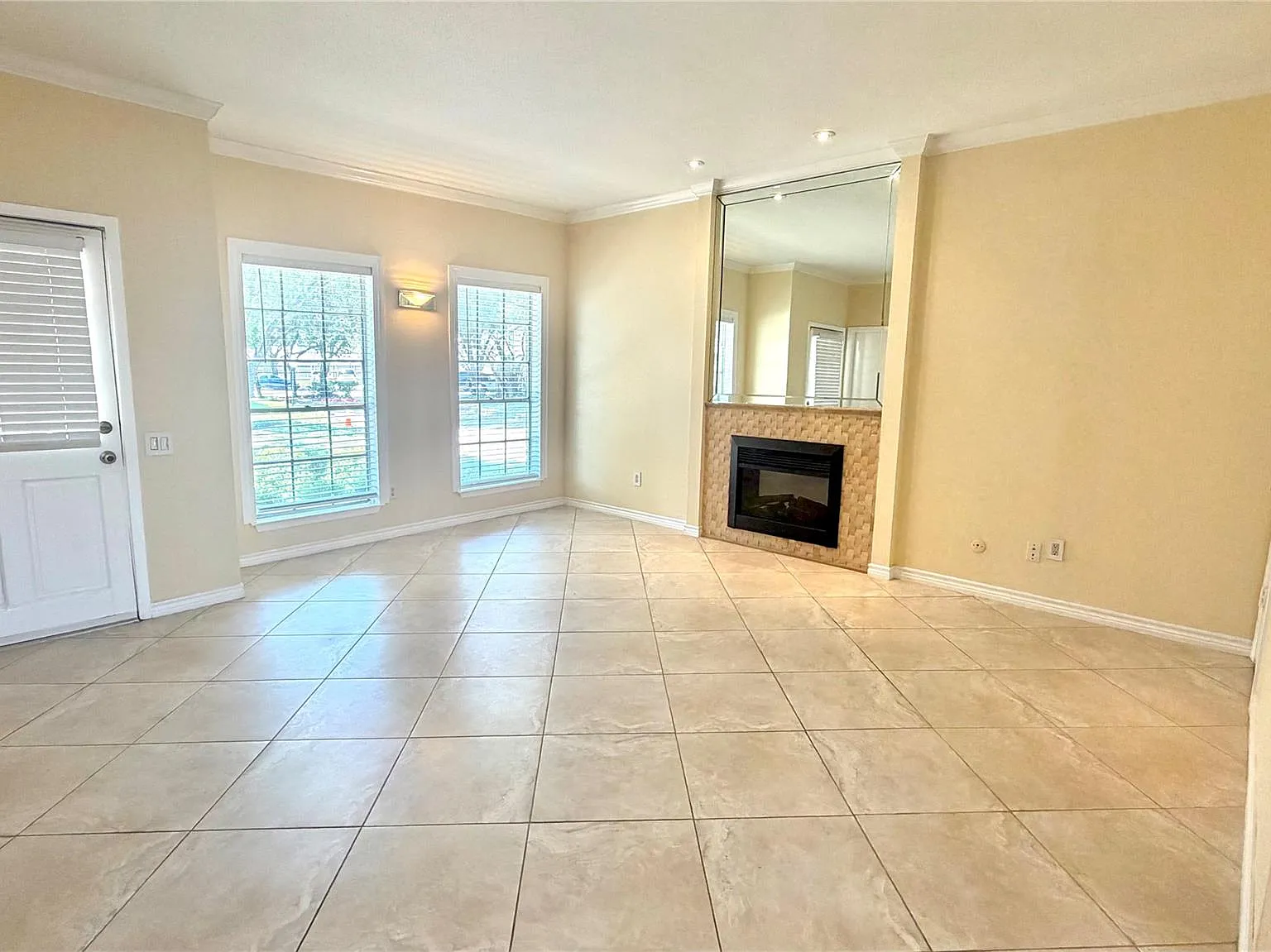 11710 Southlake Dr — Photo 4