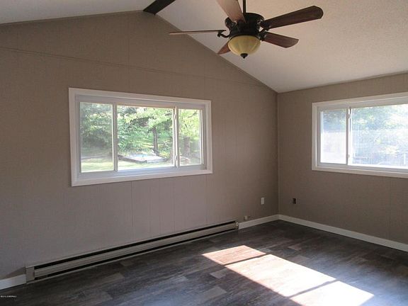 5th image of 2110 Melody Dr
