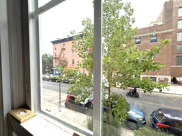 541 Gates Ave #2 — Photo 7