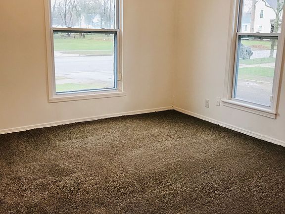 4th image of 616 W Wolf Ave