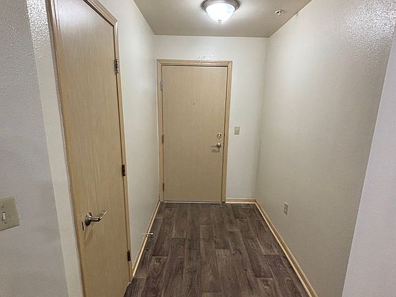 3rd image of 2708 W Center St APT 305