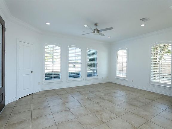 5th image of 2066 Palm Forest Ln