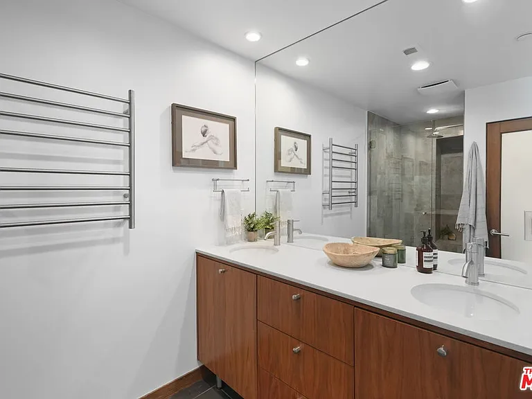 512 Brooks Ave #6 — Photo 30